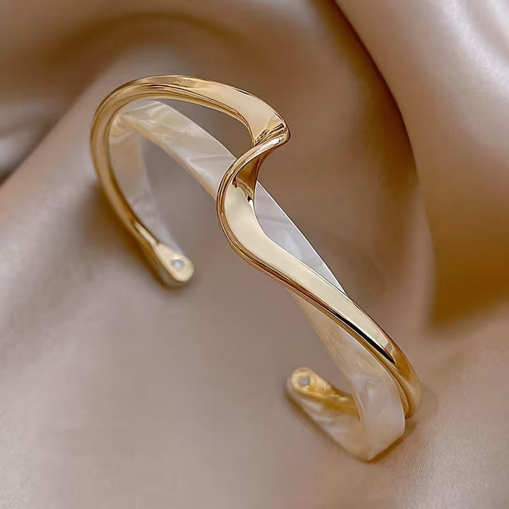 Soft Glow Opal Gold Bracelet