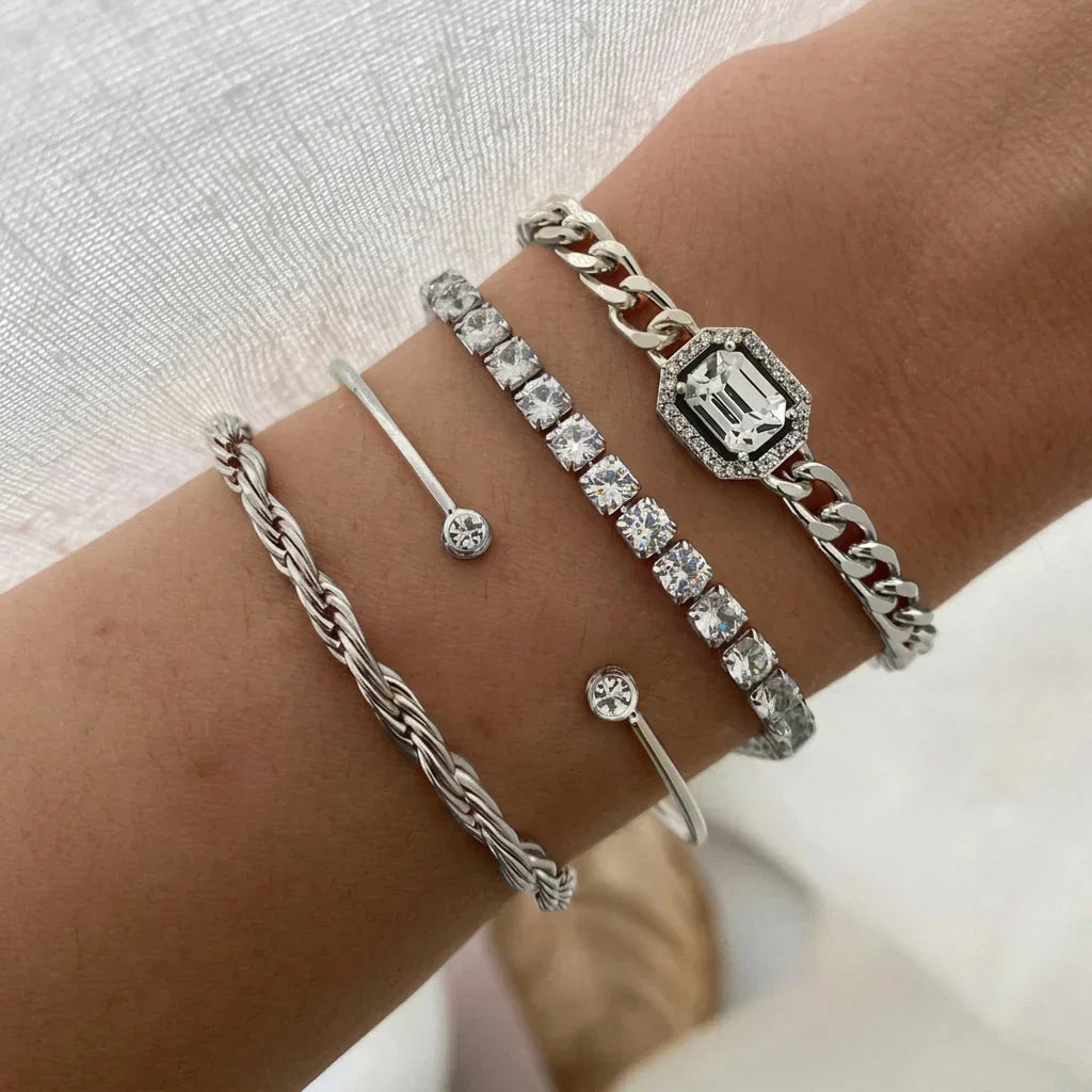 Domitia Calvina Gold Bracelet Set